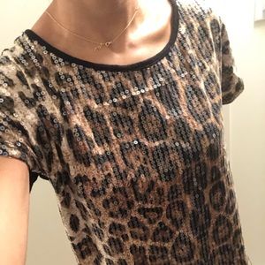 Leopard print sequin T-shirt!